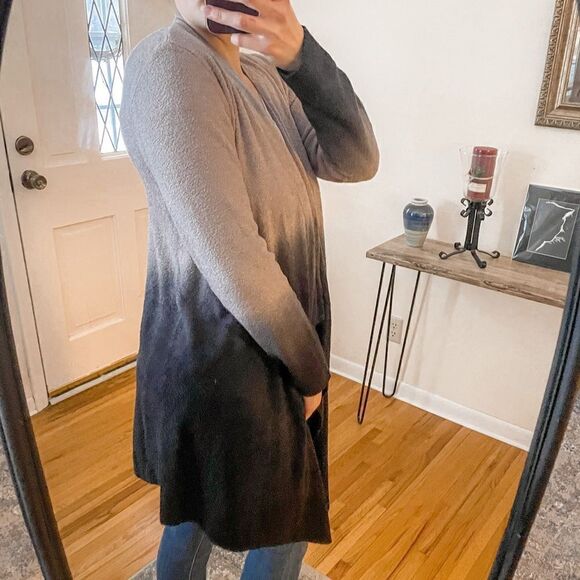 Barefoot Dreams Bamboo Chic Lite Ombré Calypso Wrap Cardigan - Picture 2 of 8